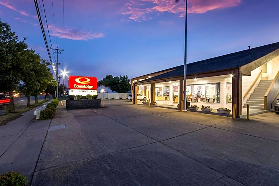 Econo Lodge Little Creek