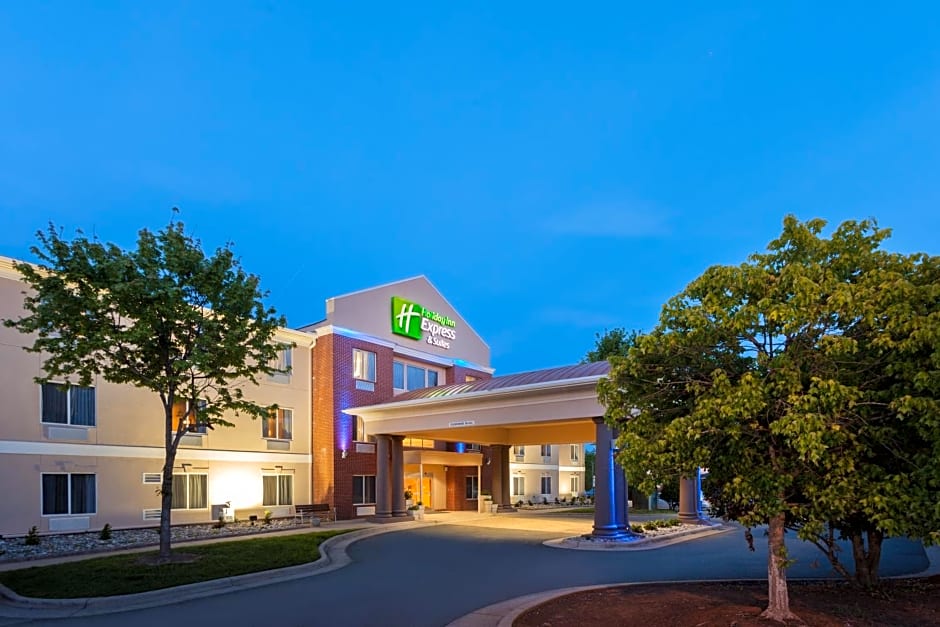 Holiday Inn Express Hotel & Suites Mebane