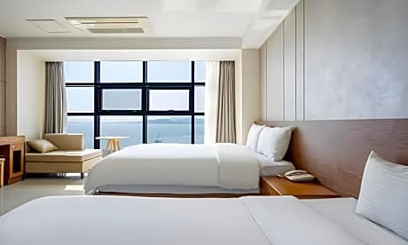 Deluxe Twin Ocean View