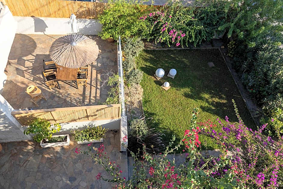 Okeanis Mystique South