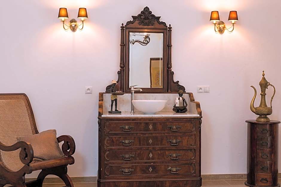 Tikitam Palms Boutique Hotel