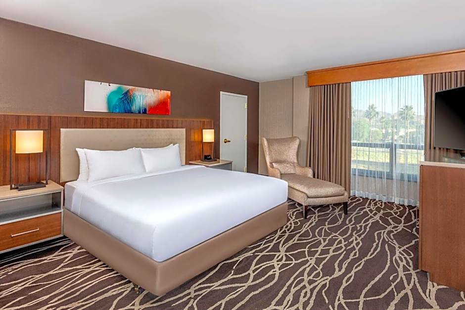 DoubleTree by Hilton San Bernardino