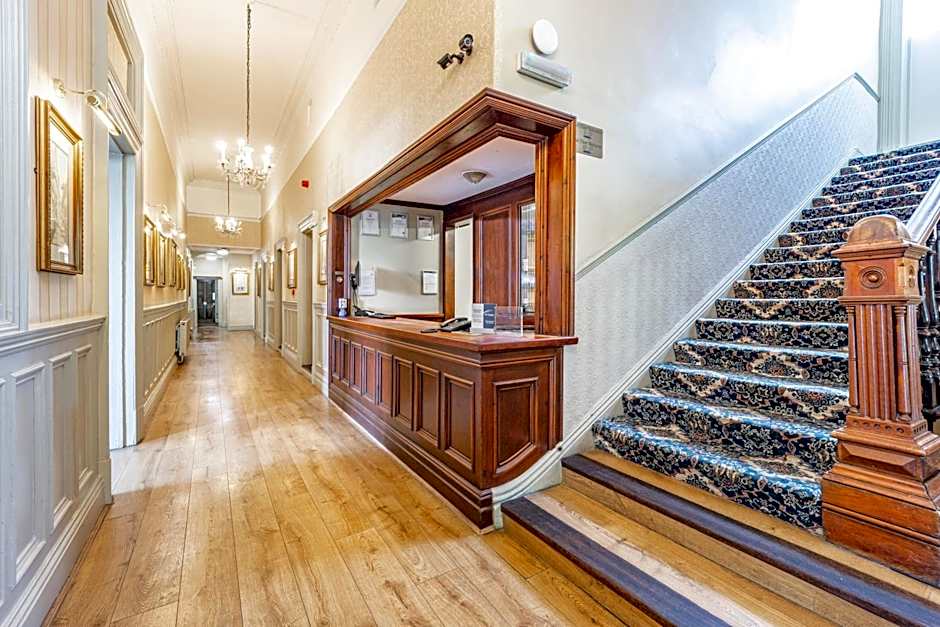 Best Western Limpley Stoke Hotel