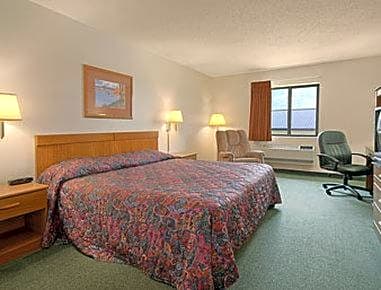 Days Inn by Wyndham Manchester