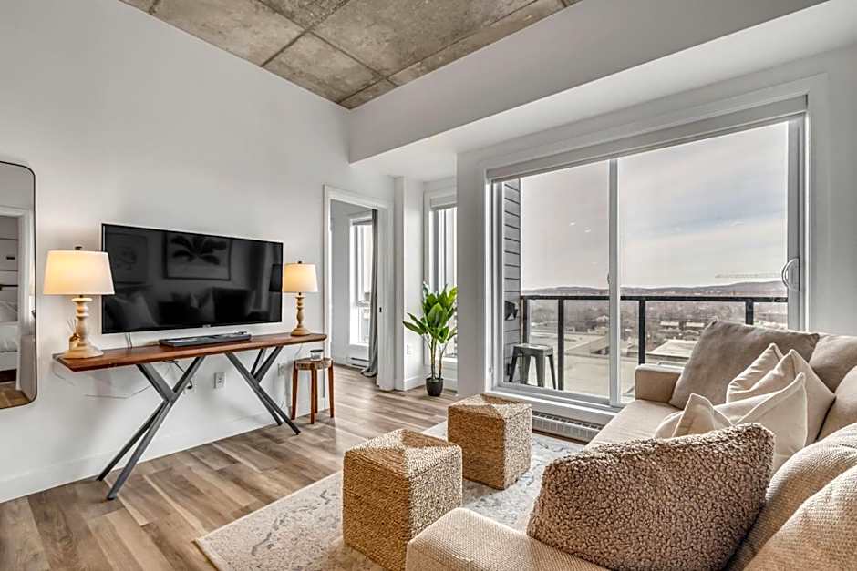 Initial-Matisse- Quebec-parking and pool