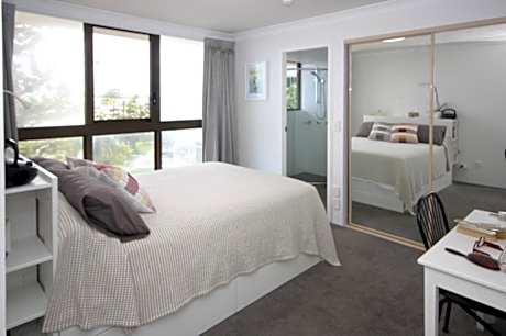 Deluxe Two-Bedroom Apartment