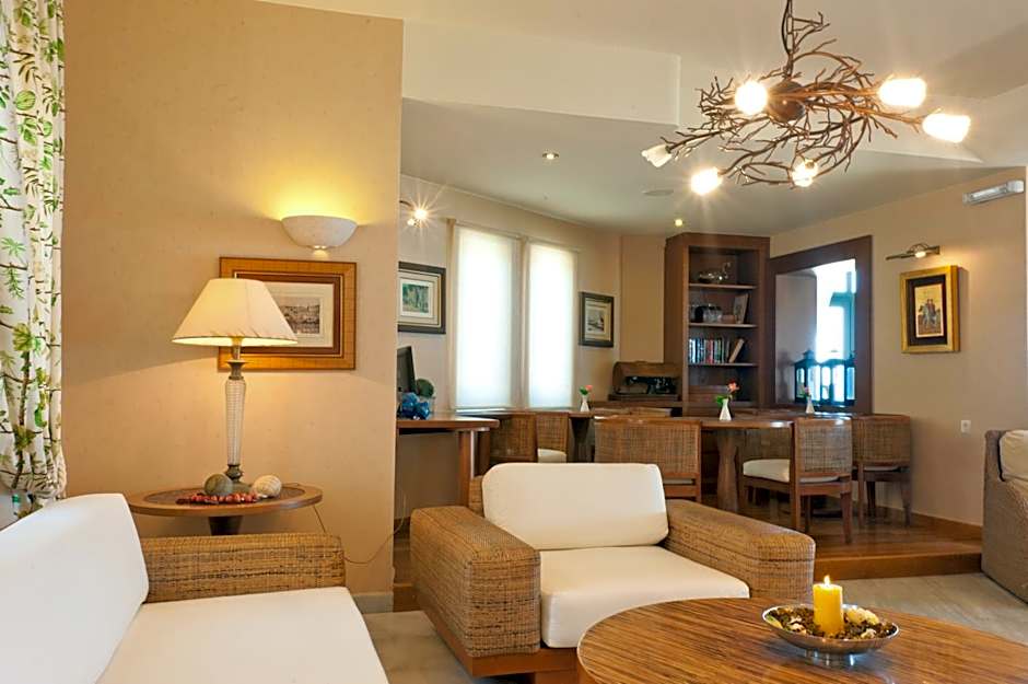 Silver Beach Hotel & Apartments