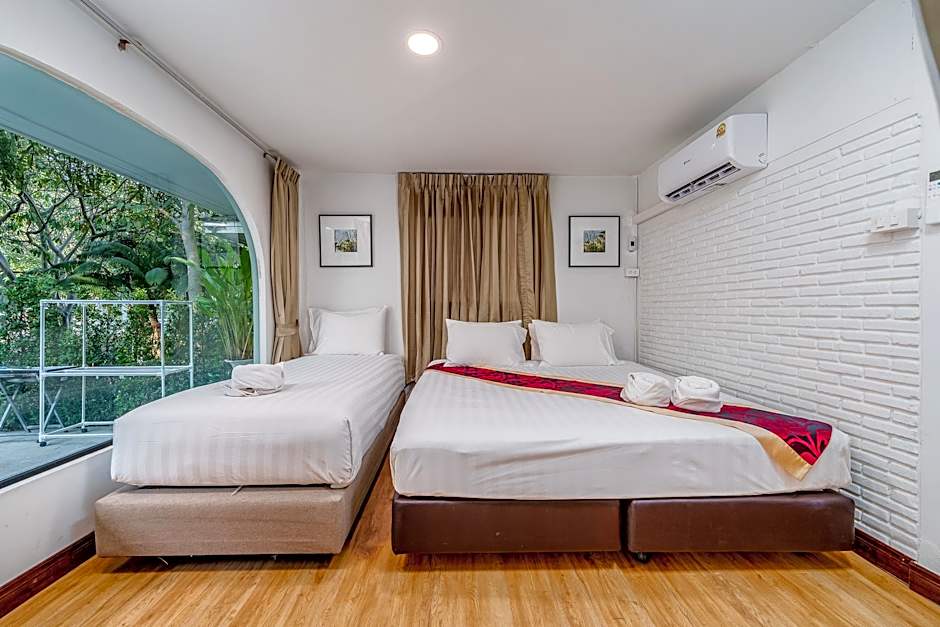 Photo 1 of 18 of Villa