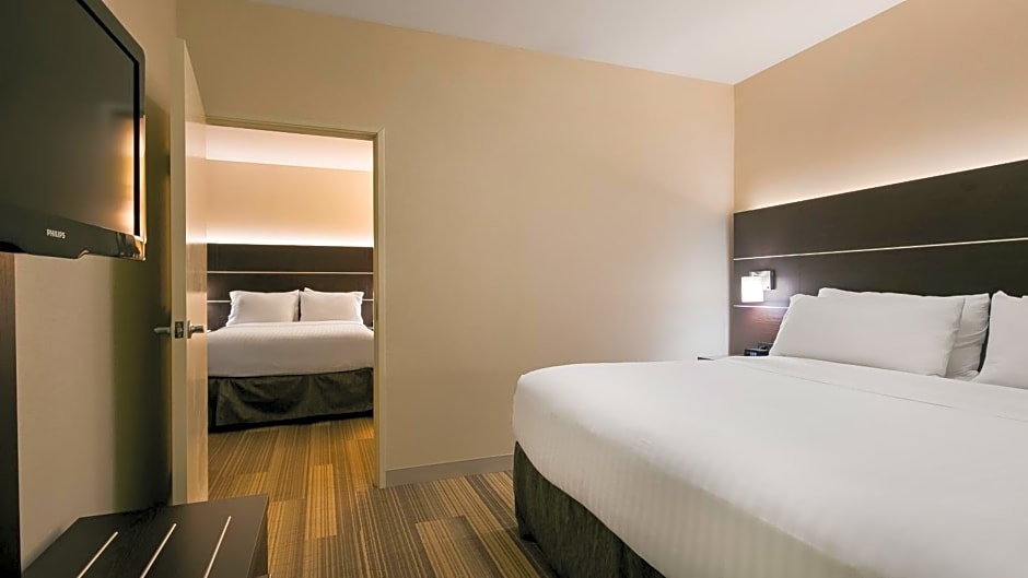 Holiday Inn Express Hotel & Suites Everett By IHG