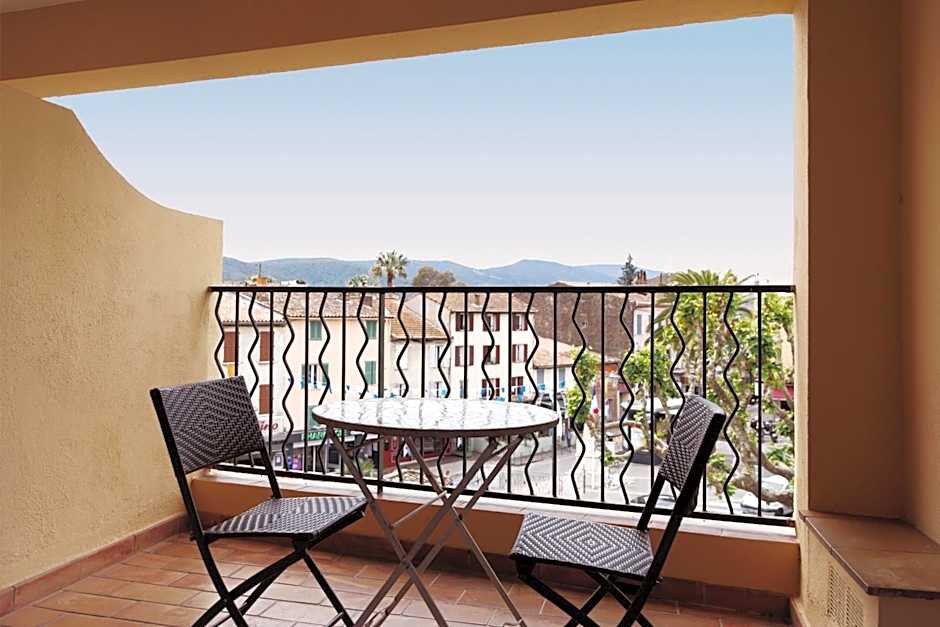 Coq Hotel