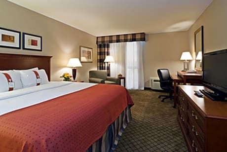 1 King Bed Standard