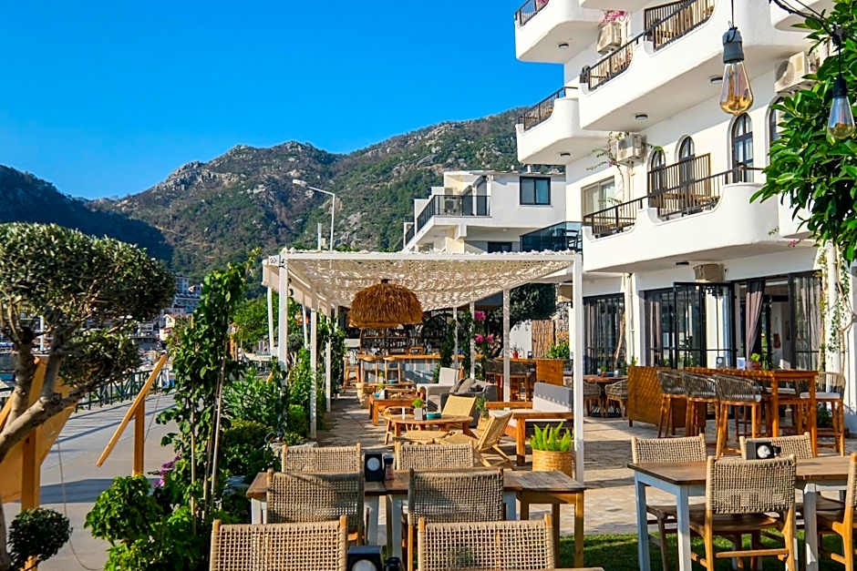 The Diplomat Hotel