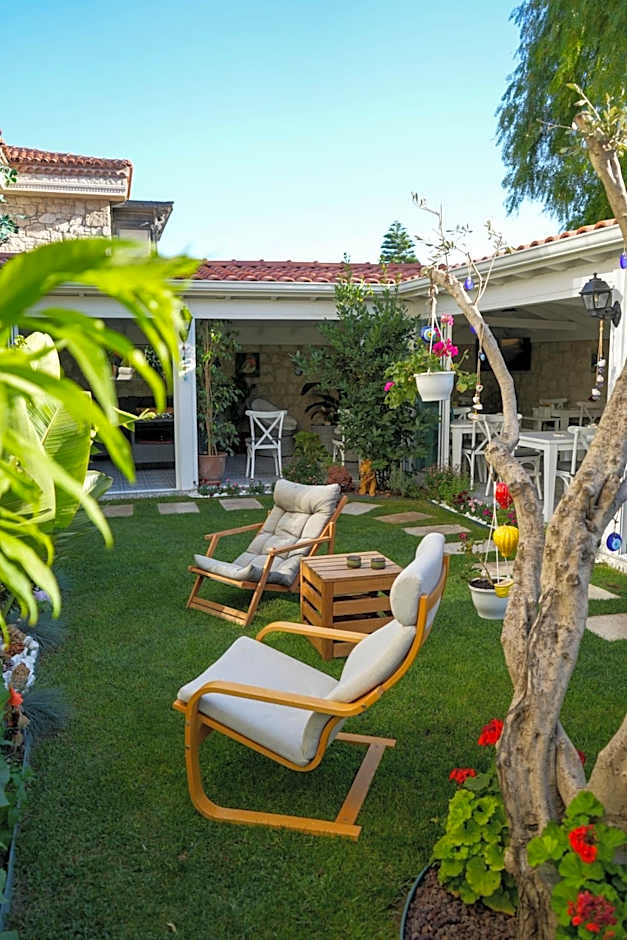 Müzeyyen Hanım Konağı Alaçatı