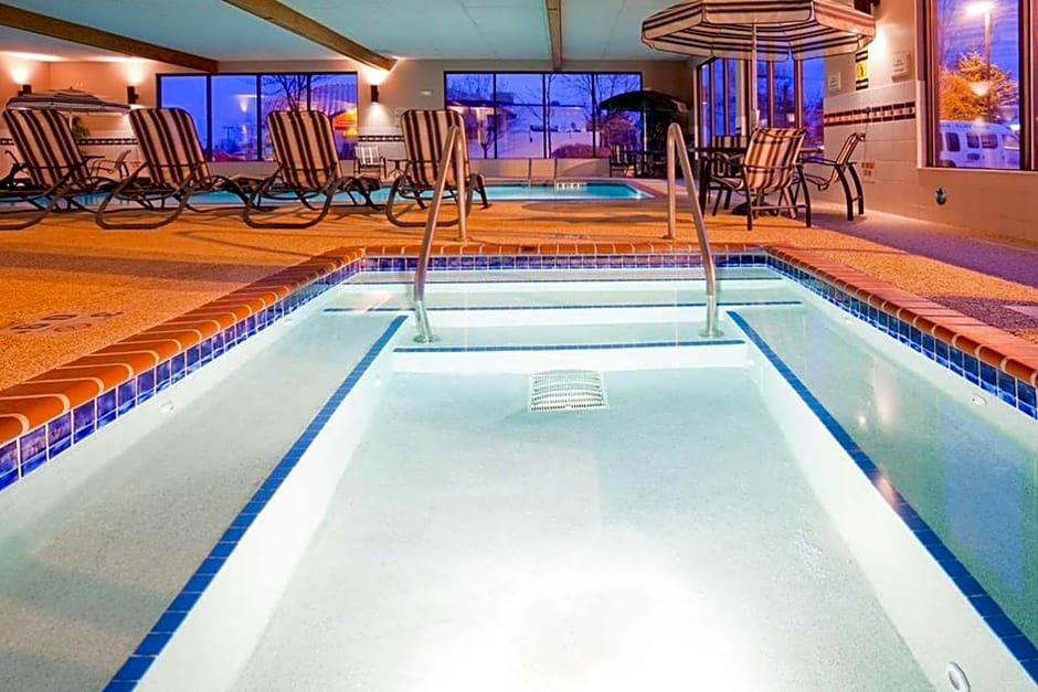 Norwood Inn & Suites Eagan