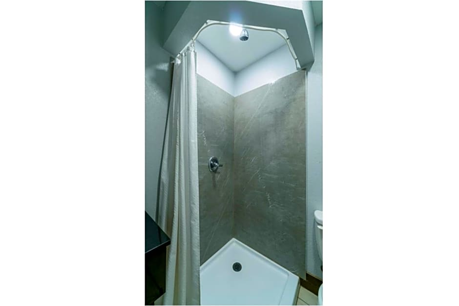 Xpress Inn & Extended Stays