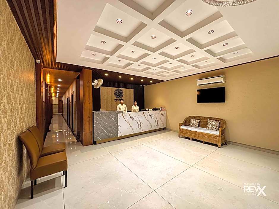 Hotel Nirvana Palace Near Parmarth Niketan