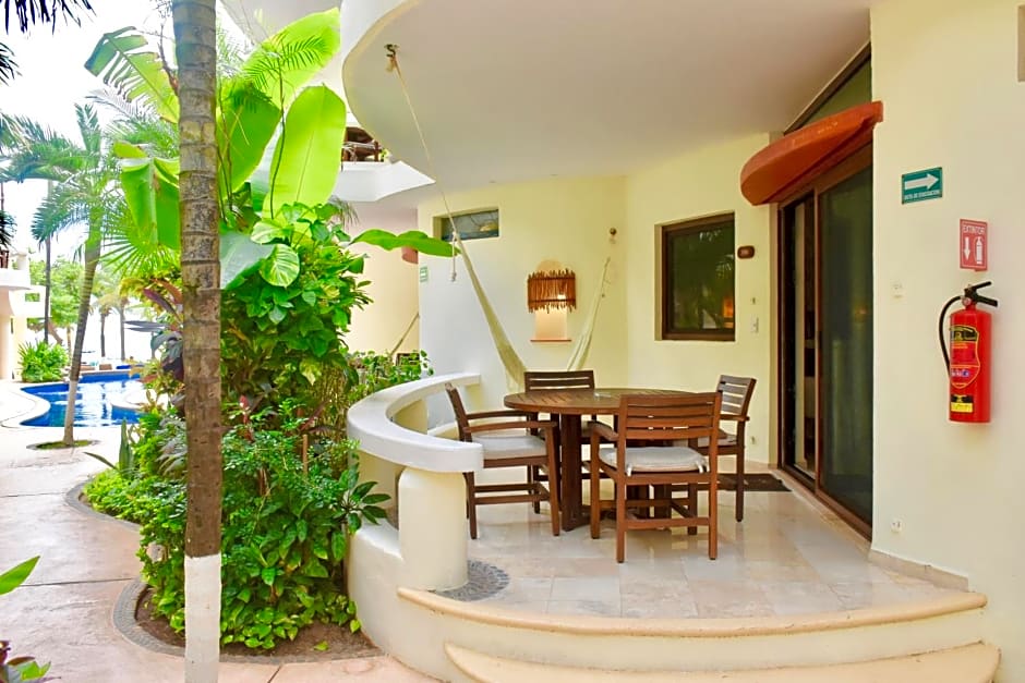 Playa Palms Beach Hotel