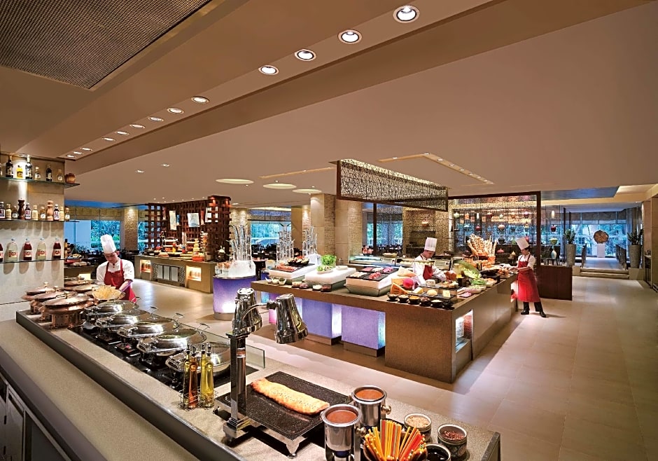 Edsa Shangri-La Manila