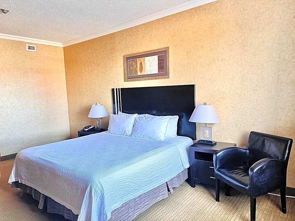 Travelodge by Wyndham Prince Albert