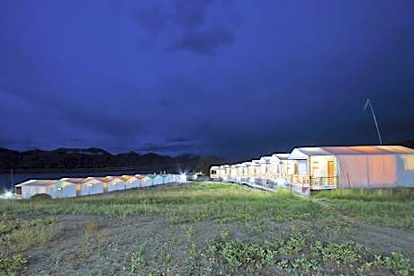 Pangong Retreat Camp