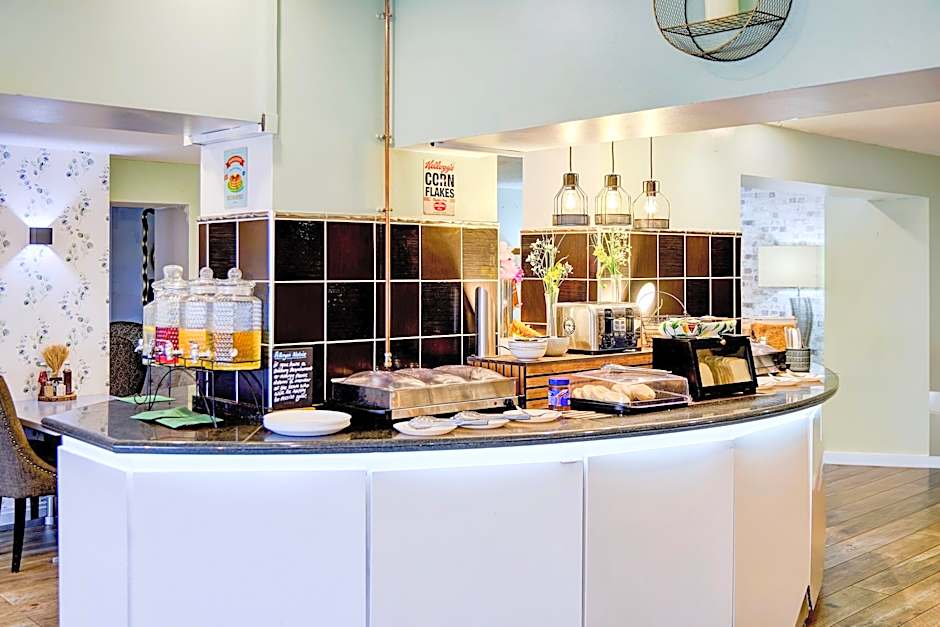 Warwickshire Park Hotel Kenilworth by Belvilla