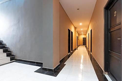 Urbanview Hotel Sayang Makassar