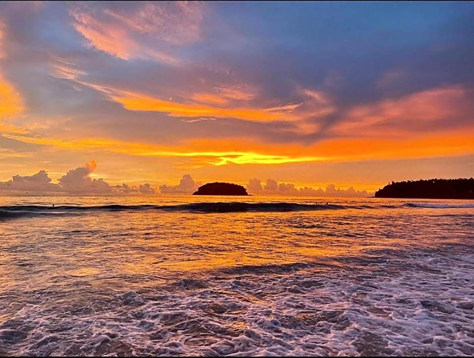 San Antonio Beach Guesthouse & Restaurant