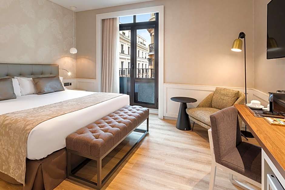 Catalonia Puerta Del Sol