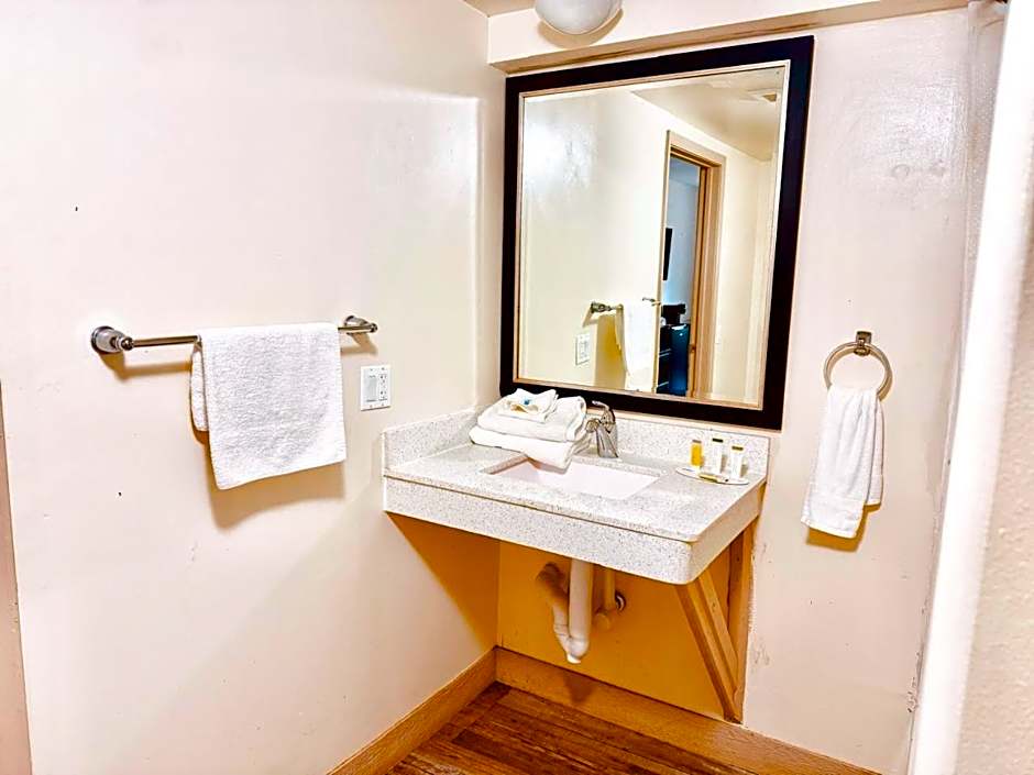 University Inn of Carbondale by Hotel O