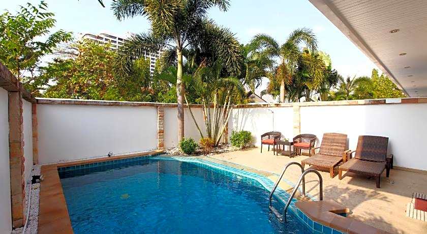 Hidden Palm Pool Villas