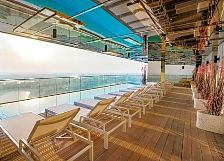 The House Hotel Al Khiran