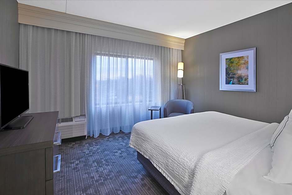 Courtyard by Marriott Somerset