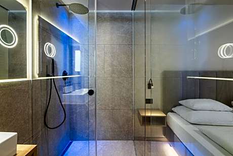 Studio Apartment with Balcony