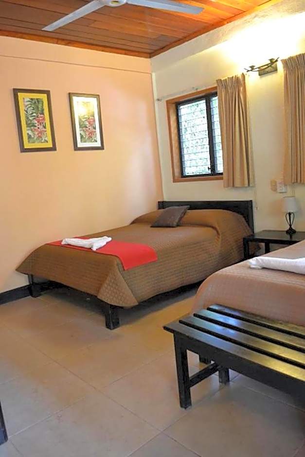 Hotel Jaguar Inn Tikal