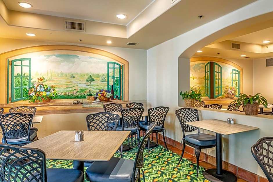 Quality Suites Downtown San Luis Obispo