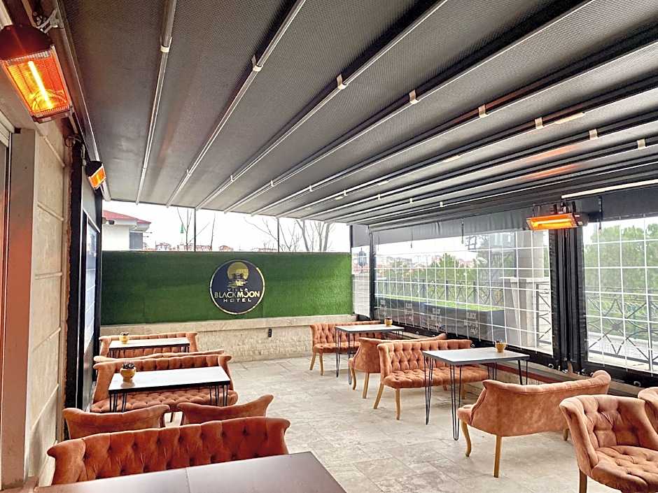 Blackmoon Villa Hotel 