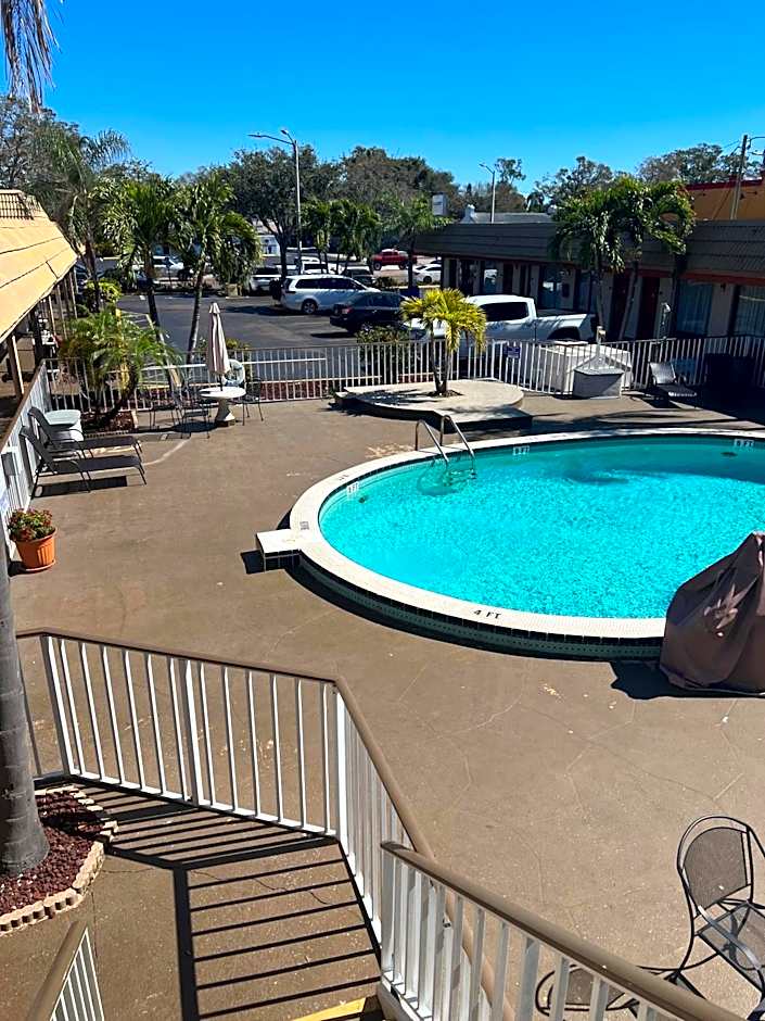 Days Inn by Wyndham St. Petersburg Central
