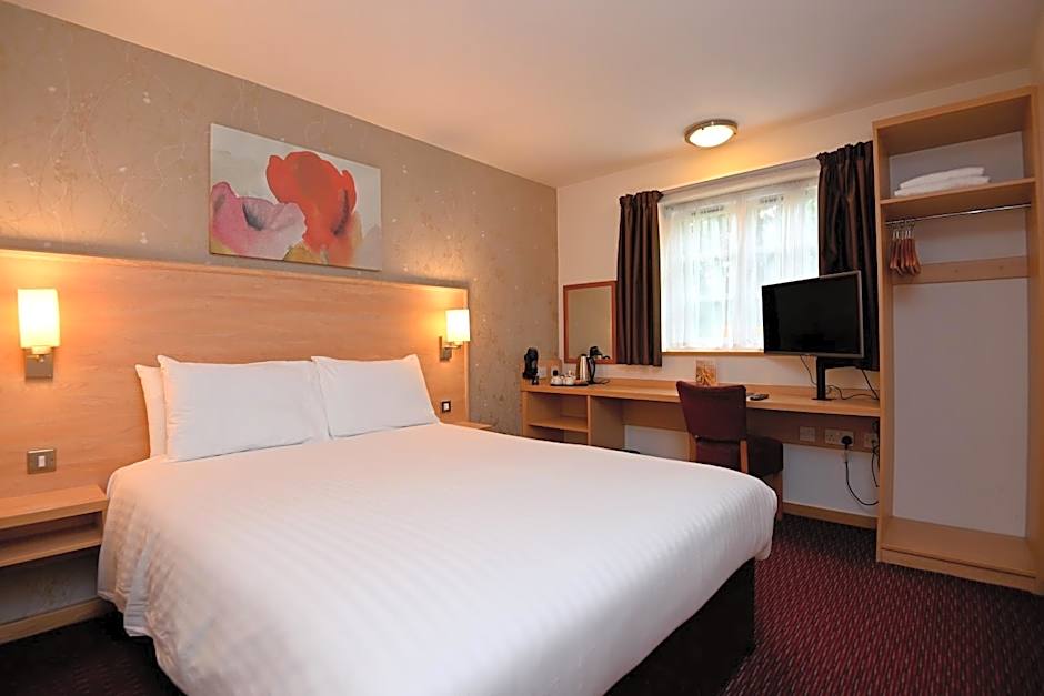 Meadow Farm Redditch by Marstons Inns