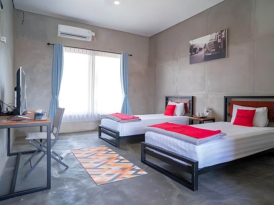 RedDoorz Syariah near Lombok Epicentrum Mall