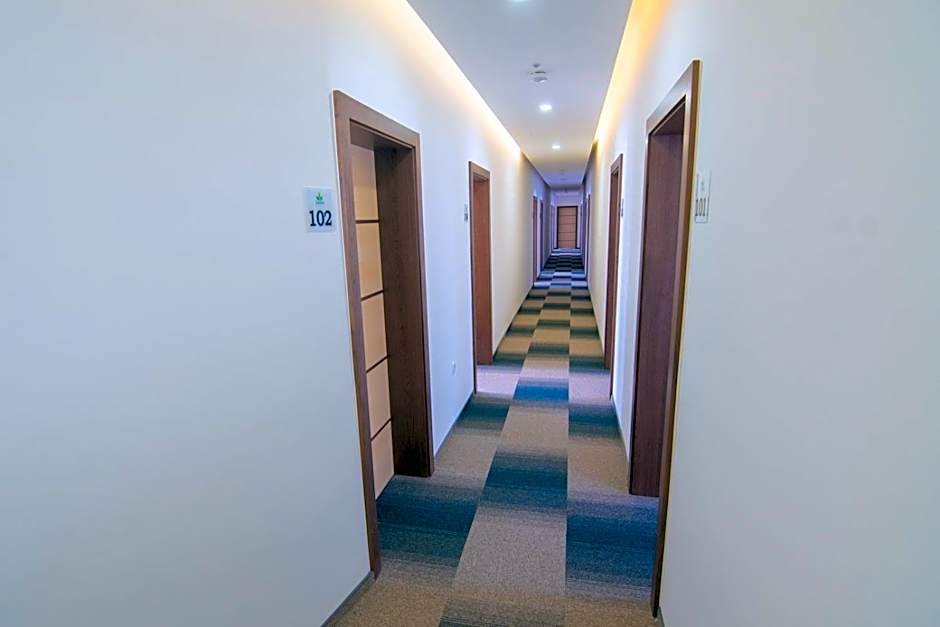 Laurus Motel Airport Tuzla