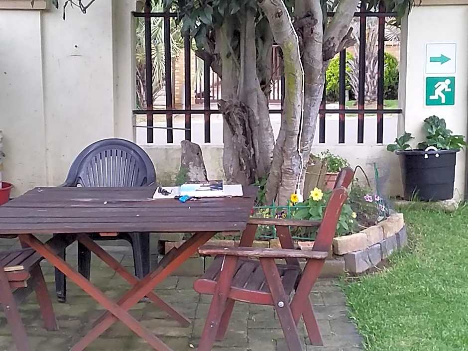 Kwa-Dlamathe Guesthouse