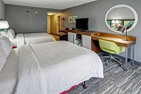 Queen Room with Two Queen Beds - Hearing Access/Non-Smoking