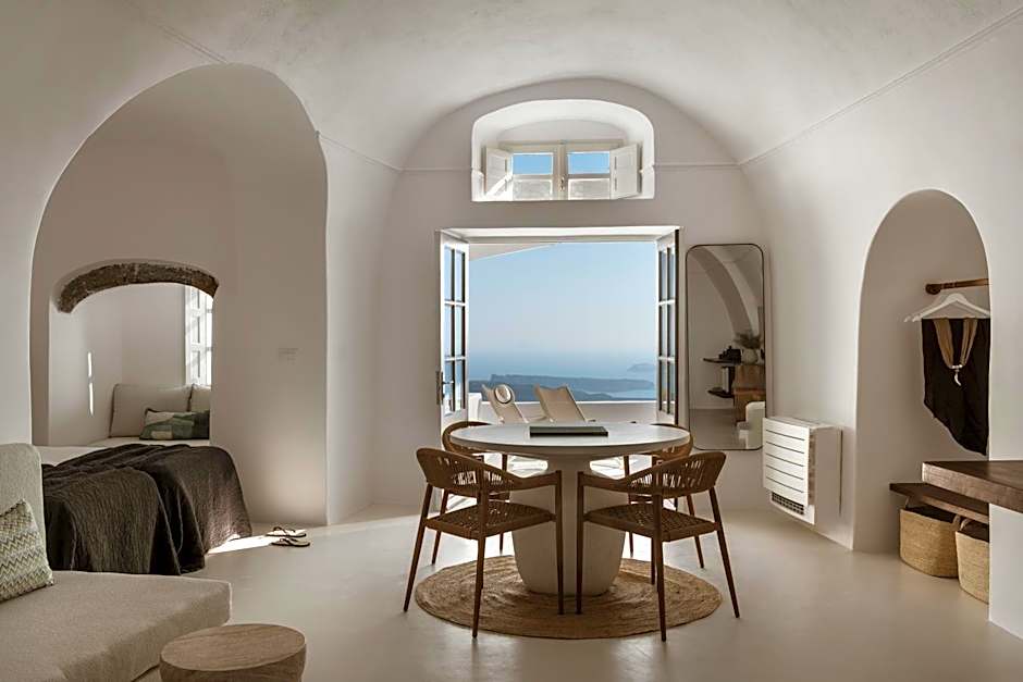 Aqua Luxury Suites Santorini
