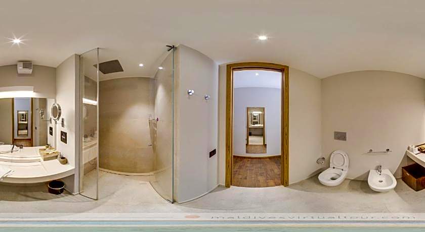 Cinnamon Velifushi Maldives