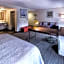 Hampton Inn By Hilton & Suites Staten Island