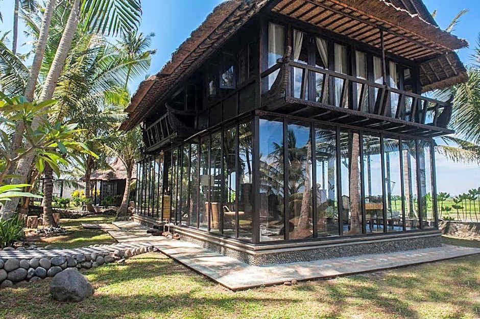 Most Exotic Beachfront Villa Keong
