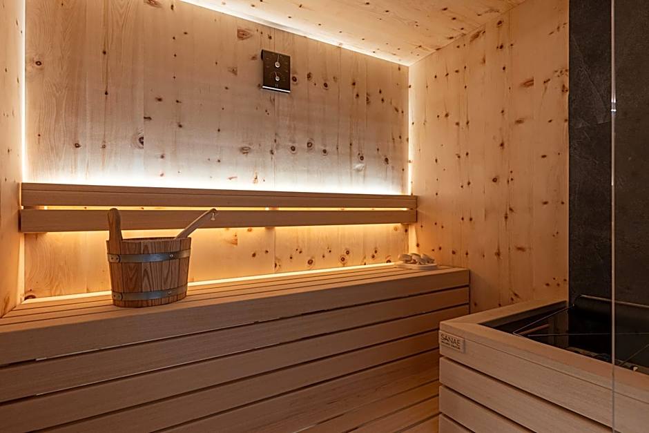 Hotel alle Rose Family inspired garden and SPA