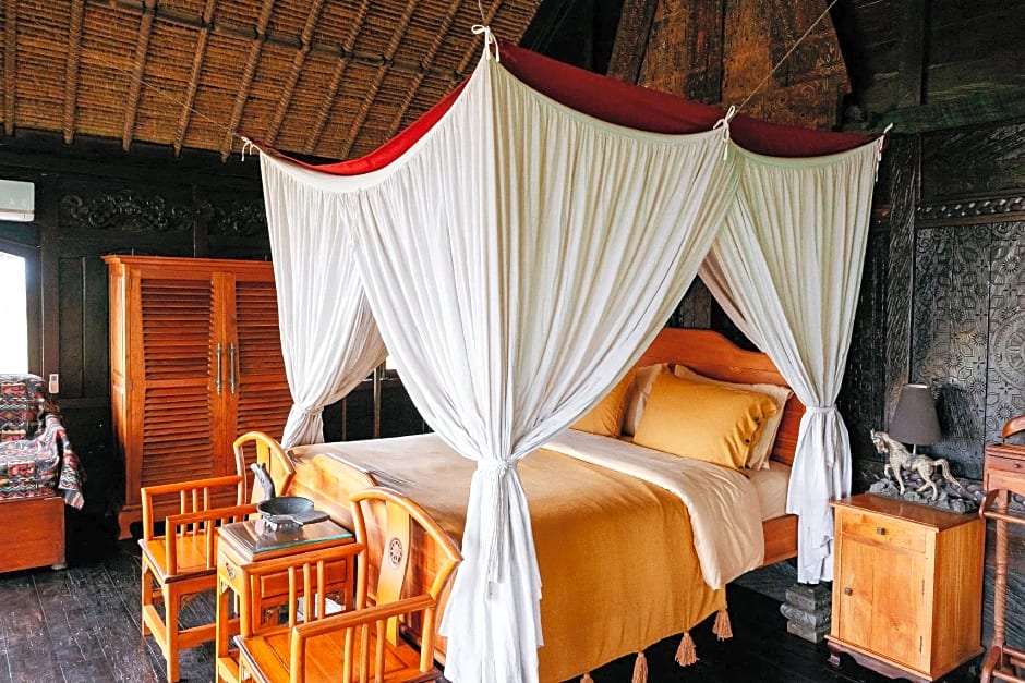 Most Exotic Beachfront Villa Keong
