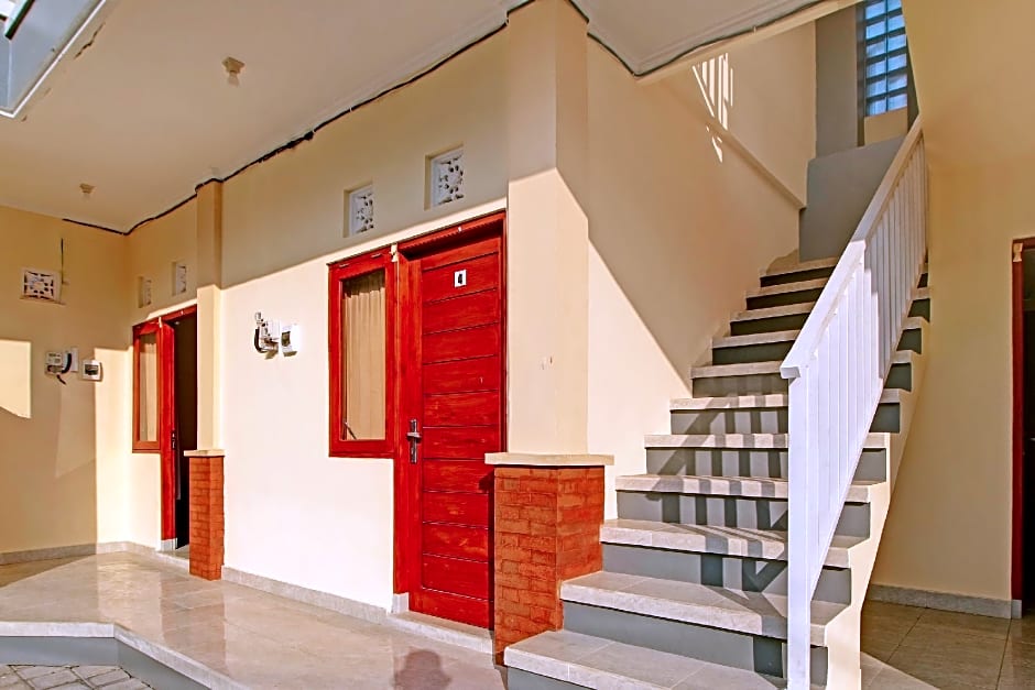OYO 92952 Nirmala Guest House
