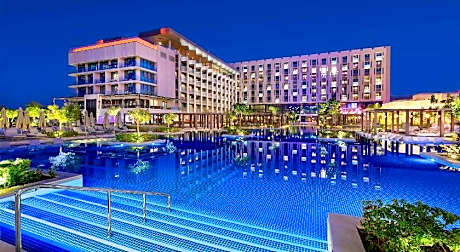 W Muscat - Guest Reservations